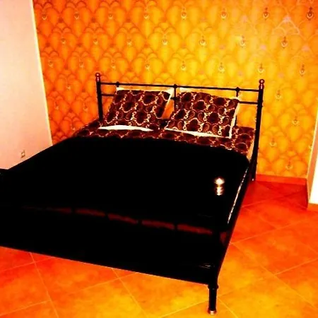 Central Apartments *