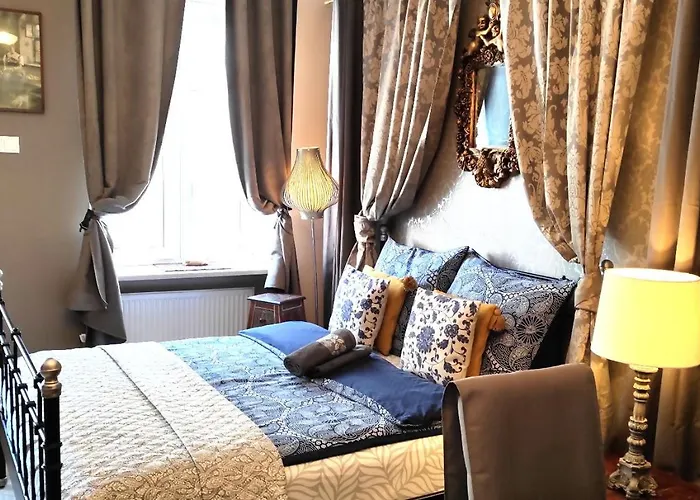 Central Apartments Апартаменты